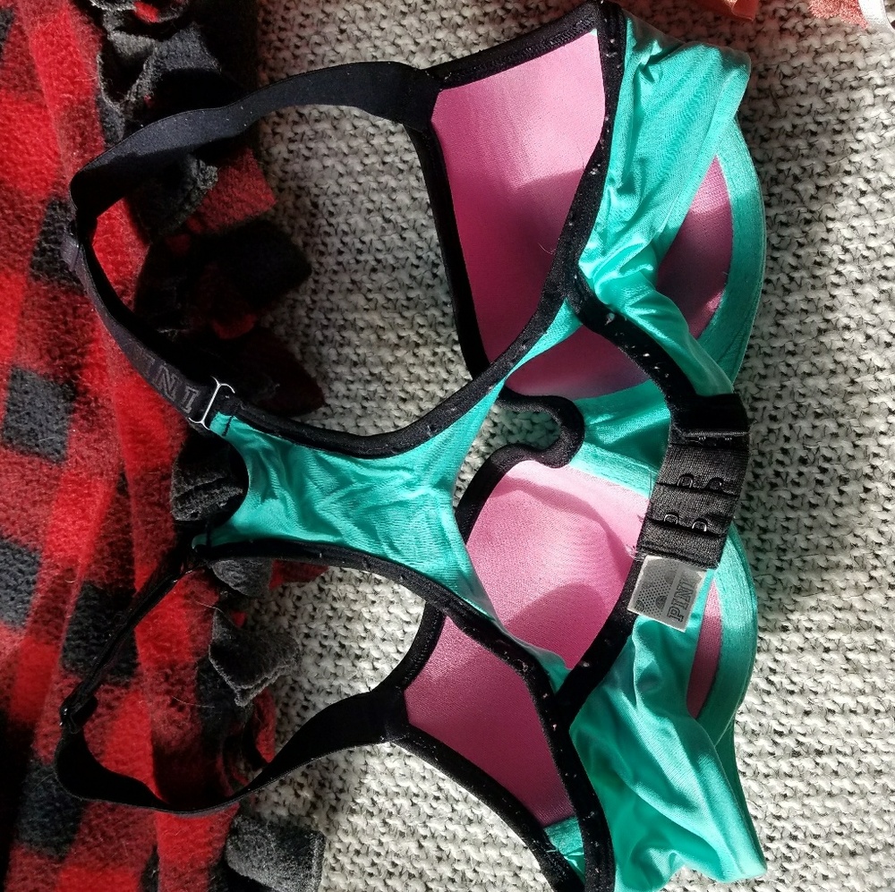 Pink bra - Picture 2 of 2